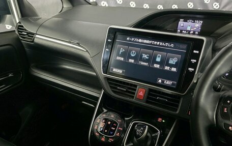 Toyota Esquire I, 2017 год, 2 170 000 рублей, 18 фотография