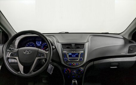 Hyundai Solaris II рестайлинг, 2016 год, 990 000 рублей, 22 фотография