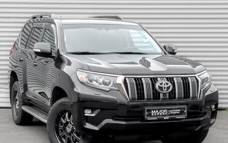Toyota Land Cruiser Prado 150 рестайлинг 2, 2018 год, 6 200 000 рублей, 4 фотография