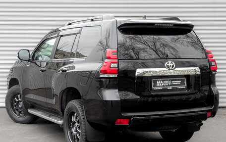 Toyota Land Cruiser Prado 150 рестайлинг 2, 2018 год, 6 200 000 рублей, 8 фотография