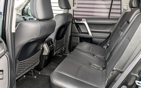 Toyota Land Cruiser Prado 150 рестайлинг 2, 2018 год, 6 200 000 рублей, 13 фотография