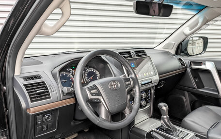 Toyota Land Cruiser Prado 150 рестайлинг 2, 2018 год, 6 200 000 рублей, 17 фотография