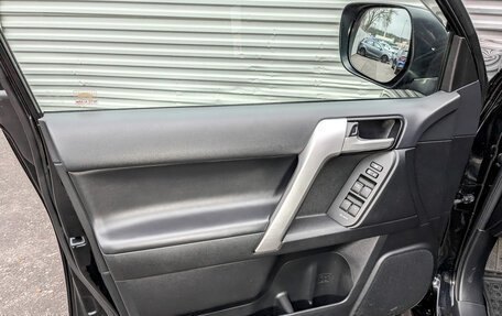 Toyota Land Cruiser Prado 150 рестайлинг 2, 2018 год, 6 200 000 рублей, 20 фотография