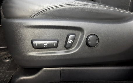 Toyota Land Cruiser Prado 150 рестайлинг 2, 2018 год, 6 200 000 рублей, 22 фотография