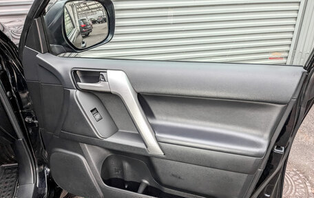 Toyota Land Cruiser Prado 150 рестайлинг 2, 2018 год, 6 200 000 рублей, 25 фотография