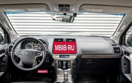 Toyota Land Cruiser Prado 150 рестайлинг 2, 2018 год, 6 200 000 рублей, 15 фотография