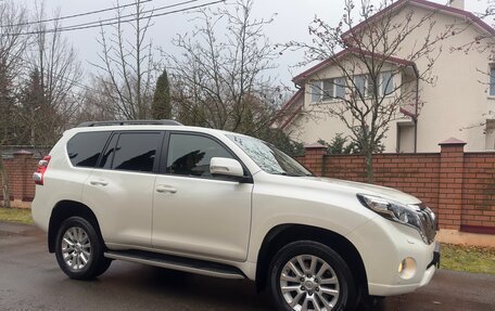 Toyota Land Cruiser Prado 150 рестайлинг 2, 2016 год, 3 980 000 рублей, 4 фотография