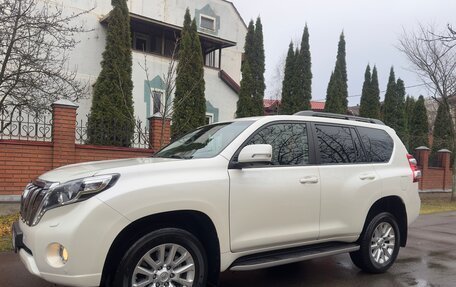 Toyota Land Cruiser Prado 150 рестайлинг 2, 2016 год, 3 980 000 рублей, 8 фотография