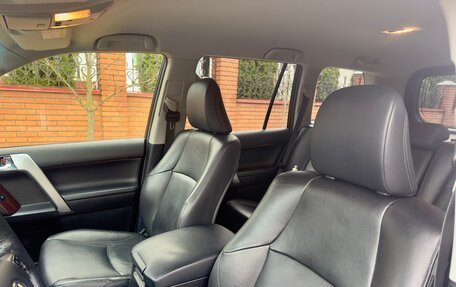 Toyota Land Cruiser Prado 150 рестайлинг 2, 2016 год, 3 980 000 рублей, 10 фотография