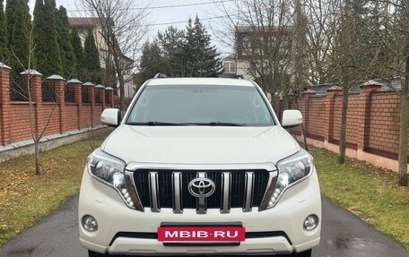 Toyota Land Cruiser Prado 150 рестайлинг 2, 2016 год, 3 980 000 рублей, 3 фотография