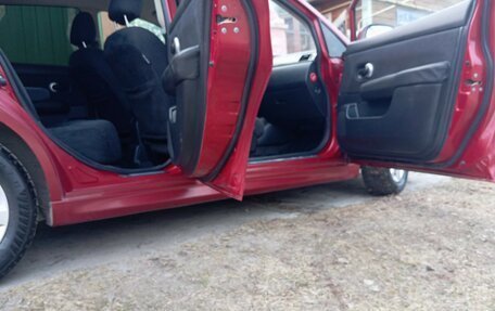 Nissan Tiida, 2010 год, 595 000 рублей, 11 фотография