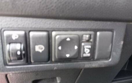 Nissan Tiida, 2010 год, 595 000 рублей, 15 фотография