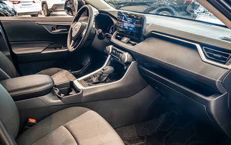 Toyota RAV4, 2025 год, 4 990 000 рублей, 6 фотография