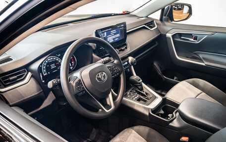 Toyota RAV4, 2025 год, 4 990 000 рублей, 5 фотография