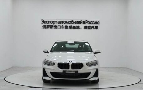 BMW 1 серия, 2022 год, 1 900 000 рублей, 2 фотография