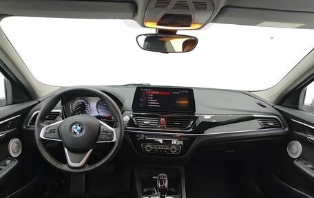 BMW 1 серия, 2022 год, 1 900 000 рублей, 8 фотография