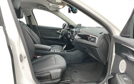 BMW 1 серия, 2022 год, 1 900 000 рублей, 11 фотография