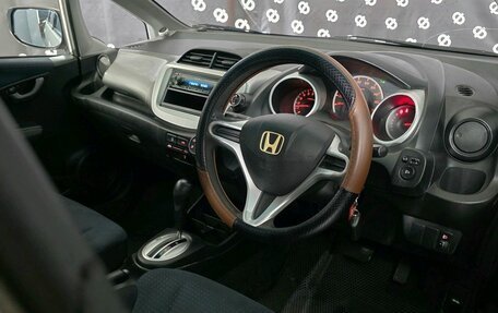 Honda Fit III, 2010 год, 515 000 рублей, 10 фотография