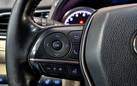 Toyota Camry, 2019 год, 2 650 000 рублей, 27 фотография