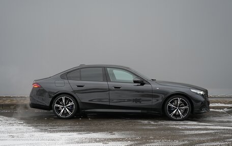 BMW 5 серия, 2025 год, 9 975 000 рублей, 11 фотография