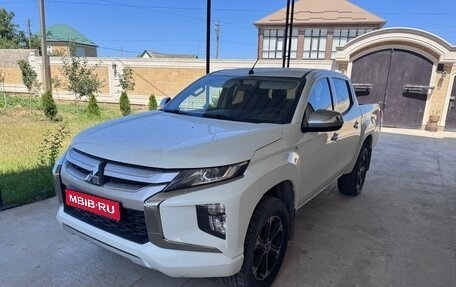 Mitsubishi L200 IV рестайлинг, 2021 год, 2 600 000 рублей, 1 фотография