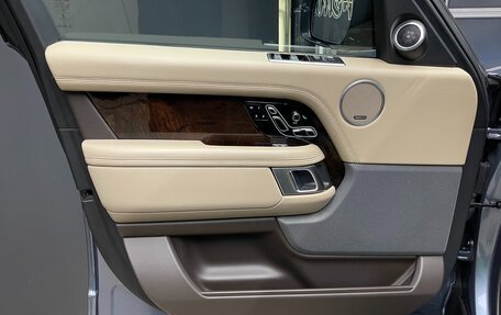 Land Rover Range Rover IV рестайлинг, 2018 год, 6 900 000 рублей, 7 фотография