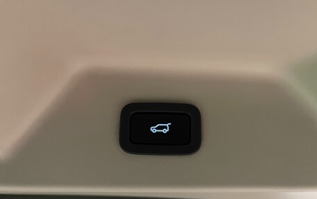 Land Rover Range Rover IV рестайлинг, 2018 год, 6 900 000 рублей, 24 фотография