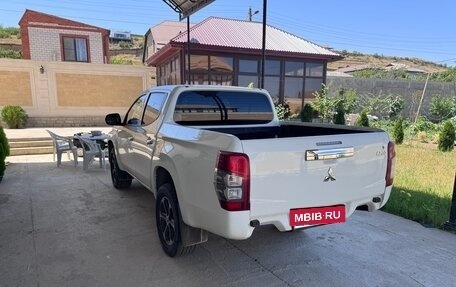 Mitsubishi L200 IV рестайлинг, 2021 год, 2 600 000 рублей, 6 фотография