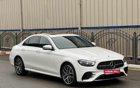 Mercedes-Benz E-Класс, 2020 год, 4 750 000 рублей, 2 фотография