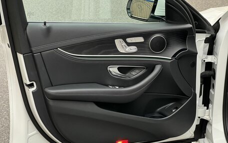 Mercedes-Benz E-Класс, 2020 год, 4 750 000 рублей, 15 фотография