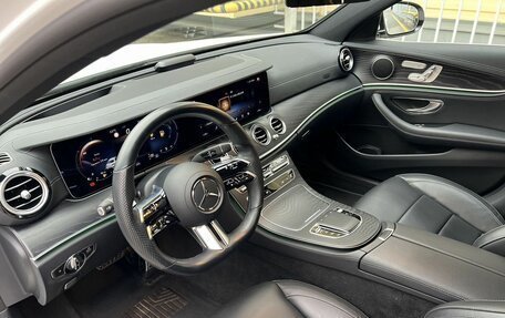 Mercedes-Benz E-Класс, 2020 год, 4 750 000 рублей, 19 фотография