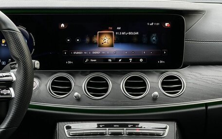 Mercedes-Benz E-Класс, 2020 год, 4 750 000 рублей, 29 фотография