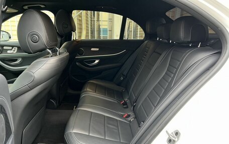 Mercedes-Benz E-Класс, 2020 год, 4 750 000 рублей, 32 фотография