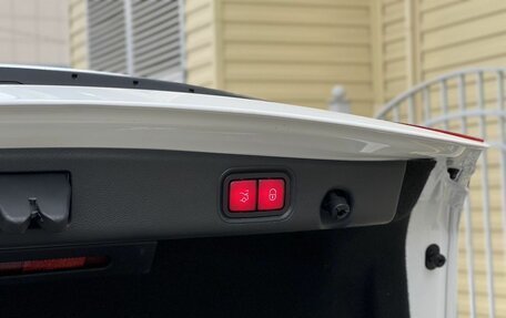 Mercedes-Benz E-Класс, 2020 год, 4 750 000 рублей, 34 фотография