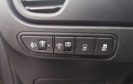 KIA Rio IV, 2022 год, 1 980 000 рублей, 13 фотография