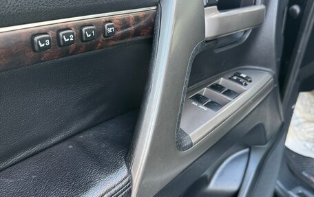 Toyota Land Cruiser 200, 2011 год, 2 900 000 рублей, 8 фотография