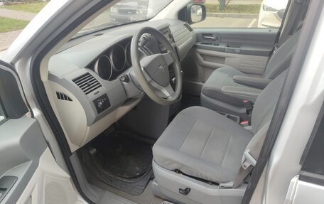 Dodge Caravan V, 2007 год, 830 000 рублей, 18 фотография