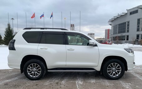 Toyota Land Cruiser Prado 150 рестайлинг 2, 2019 год, 4 999 000 рублей, 11 фотография