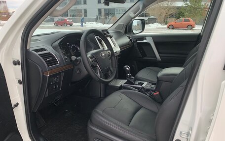 Toyota Land Cruiser Prado 150 рестайлинг 2, 2019 год, 4 999 000 рублей, 20 фотография