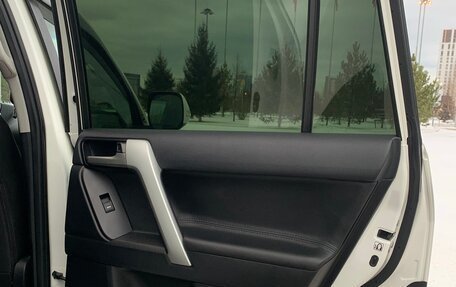 Toyota Land Cruiser Prado 150 рестайлинг 2, 2019 год, 4 999 000 рублей, 31 фотография