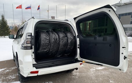 Toyota Land Cruiser Prado 150 рестайлинг 2, 2019 год, 4 999 000 рублей, 36 фотография