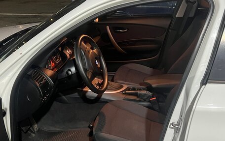 BMW 1 серия, 2011 год, 925 000 рублей, 10 фотография