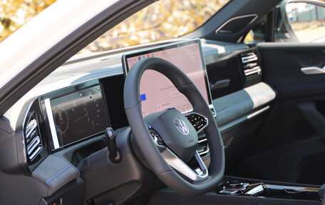 Volkswagen Tiguan, 2025 год, 4 980 000 рублей, 6 фотография