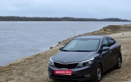 KIA Rio III рестайлинг, 2015 год, 1 100 000 рублей, 23 фотография