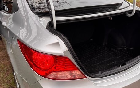 Hyundai Solaris II рестайлинг, 2012 год, 780 000 рублей, 3 фотография