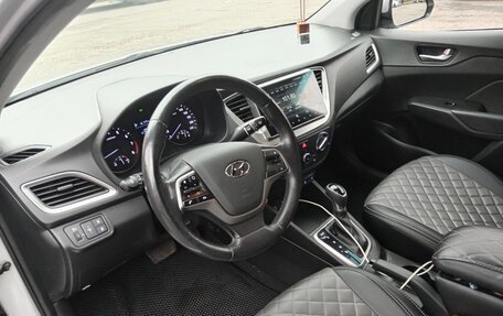 Hyundai Solaris II рестайлинг, 2017 год, 1 500 000 рублей, 9 фотография