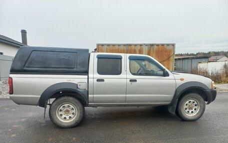 Nissan NP300, 2011 год, 900 000 рублей, 4 фотография