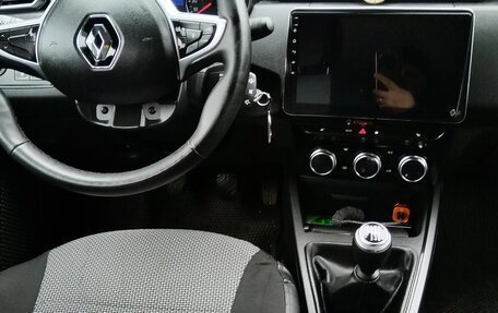 Renault Duster, 2022 год, 2 400 000 рублей, 4 фотография