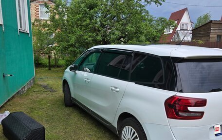 Citroen C4 Picasso II рестайлинг, 2018 год, 1 070 000 рублей, 2 фотография