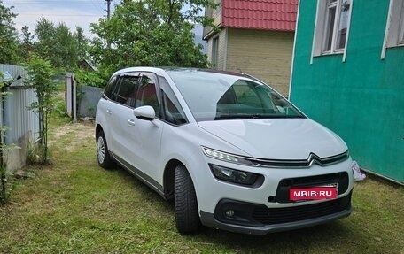 Citroen C4 Picasso II рестайлинг, 2018 год, 1 070 000 рублей, 1 фотография